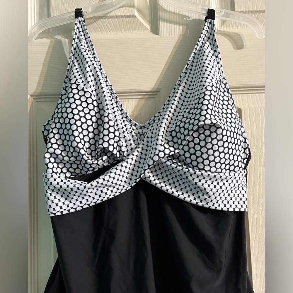 👙👙 Bundle 2 Women’s Swimsuits for $15 B2PRITT Women’s One Piece - Picture 2 of 4